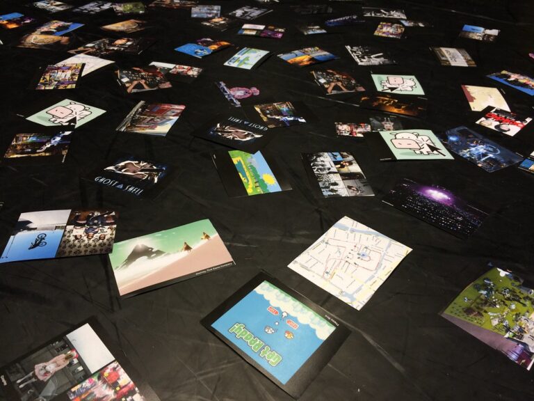 Visual reference material on the floor during Energiehuis workshop